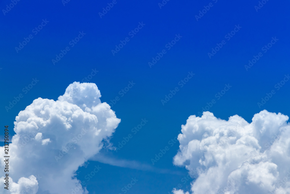 夏の青空 Stock Photo Adobe Stock