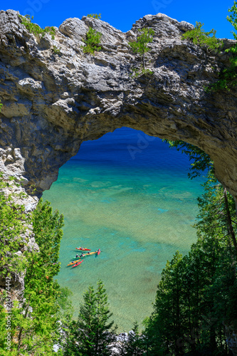 Fototapeta Naklejka Na Ścianę i Meble -  Arch Rock