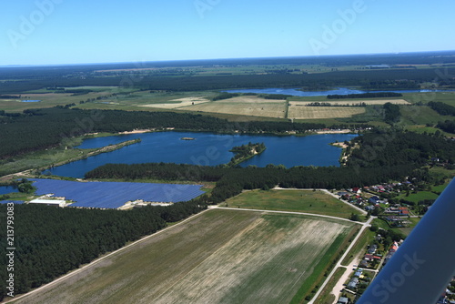 Krugsdorf mit Golfhotel und Kiessee photo