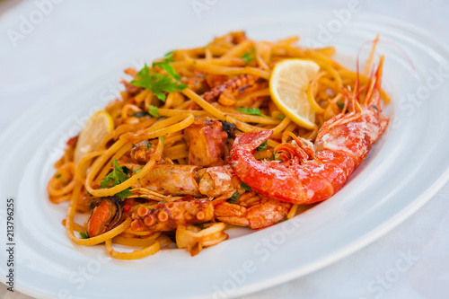 Спагетти с морепродуктами / Spaghetti with seafood