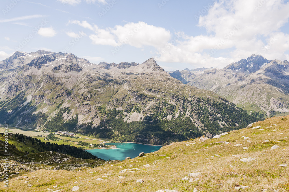 Obraz premium Silvaplana, Sils, Corvatsch, Wanderweg, Silvaplanersee, Seenplatte, Piz Julier, Julierpass, Piz Nair, Corviglia, Oberengadin, Graubünden, Sommer, Schweiz