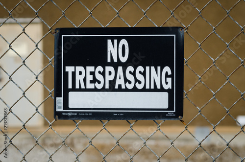 No Trespassing Sign 0084
