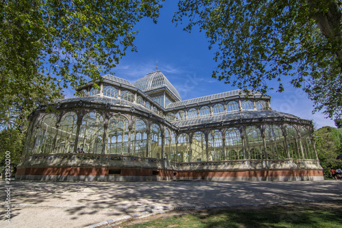 Palacio de cristal en el Parque del Buen Retiro en Madrid, España