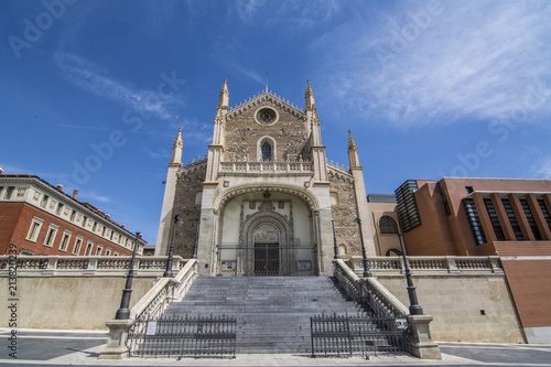 Fachada de la iglesia de  San Jeronimo el Real Madrid, España 
