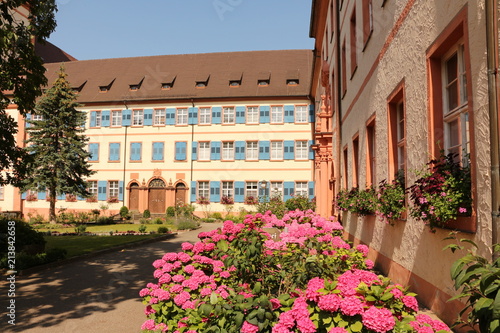 Historische Gebäude auf dem Klostergelände von Kloster St. Trudpert im Schwarzwald