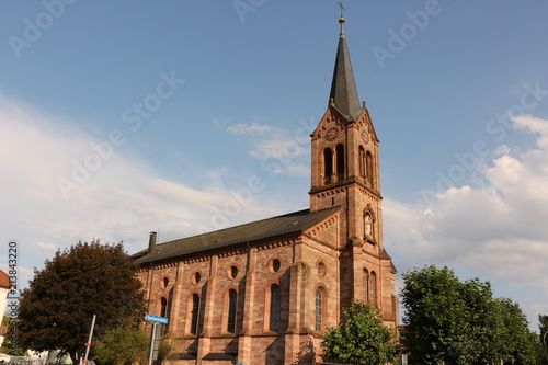 Die katholische Pfarrkirche St. Bernhard im Zentrum von Schopfheim im Schwarzwald photo