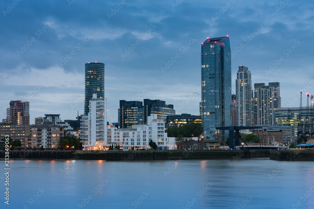 Obraz premium Office buildings in Canary Wharf in London