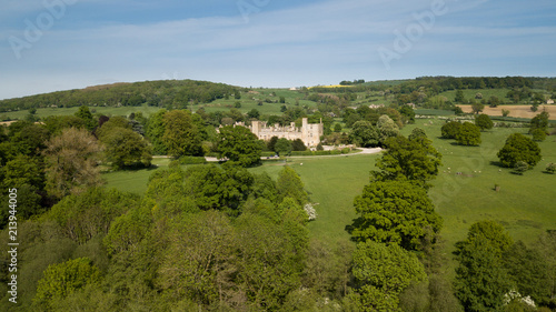 Tableau sur toile Aerial of Sudeley Castle Winchcombe in England Cotswolds midlands