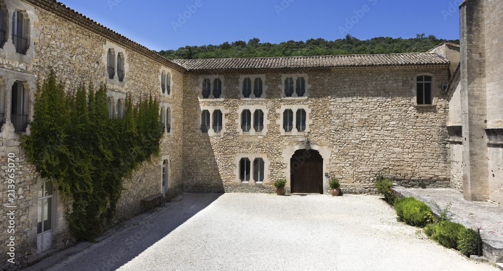 Notre-Dame de Senanque Cistercian abbey, Gordes. Vaucluse, Provence-Alpes-Côte d´Azur, France.