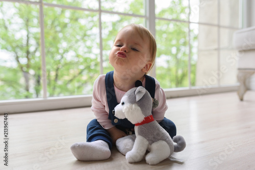 Fotografie happy child in room
