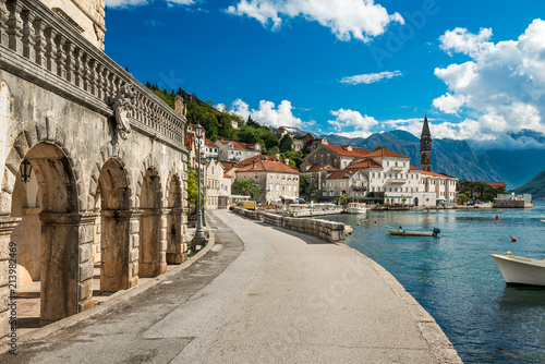 Cuadro en lienzo Perast town in the Bay of Kotor, Montenegro