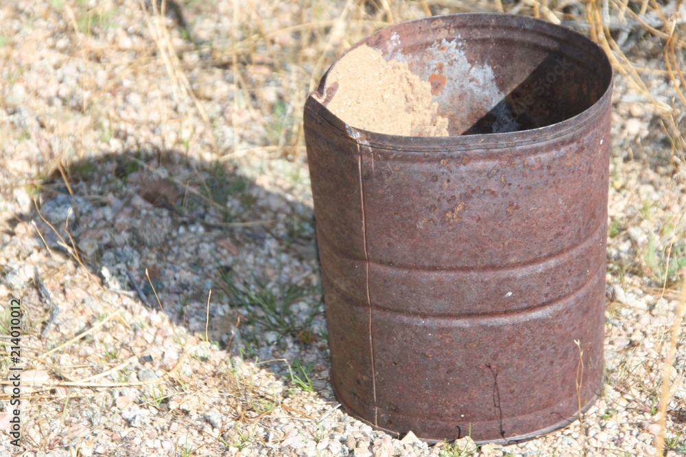 Rusty Can (Right)