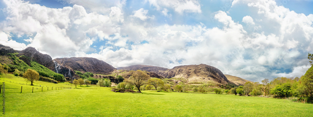 Plakat Beautiful panoramic landscape in Kenmare, County Kerry, Ireland