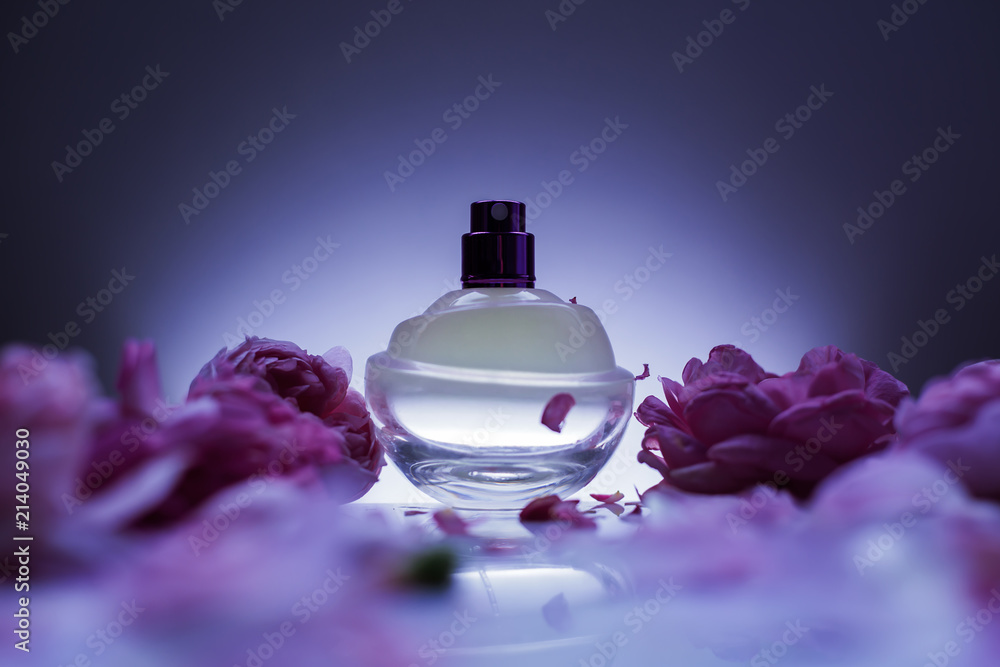 perfume and flowers - obrazy, fototapety, plakaty 