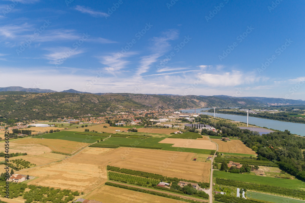 Naklejka premium Luftaufnahme der Rhone zwischen le Pouzin und Baix