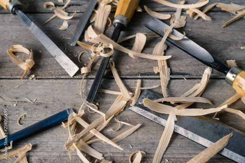 Quadro su tela chips, gouges and chisels