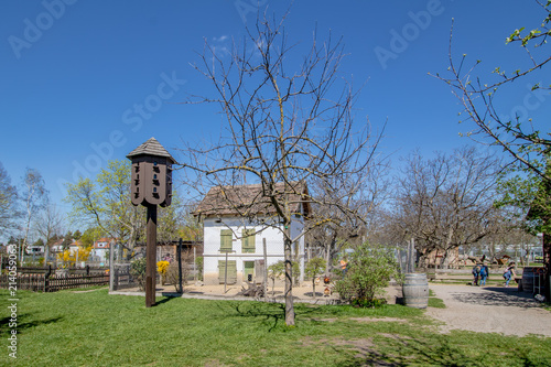 Die vielseitigen Blumengärten Hirschstetten mit vielen Themengärten, Palmenhaus und einen kleine ZOO in Wien an einem Frühlingstag photo