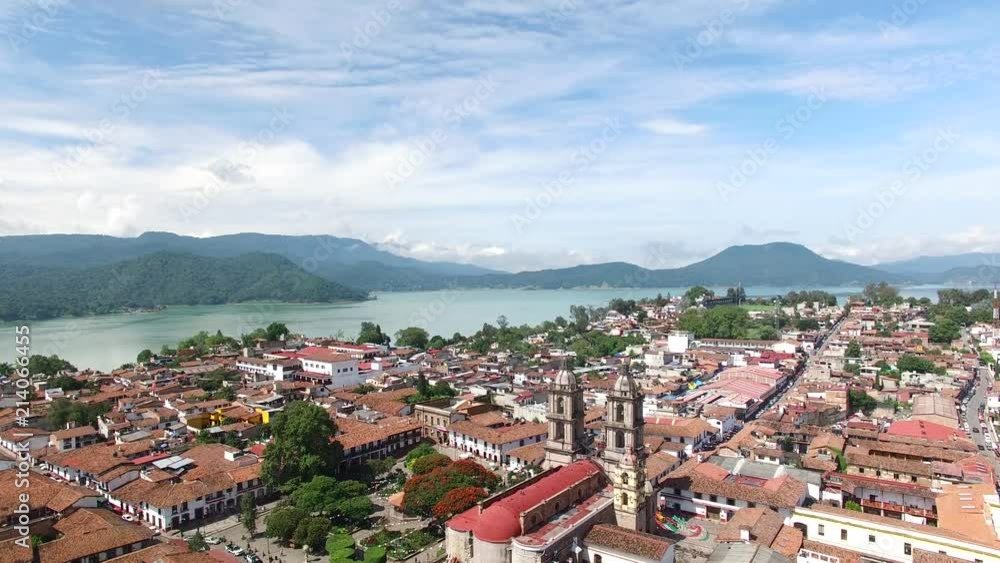 4K Aerial in Valle de Bravo 4K Aerial in Valle de Bravo