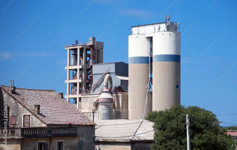 Obraz premium Plant for the production of cement and lime.