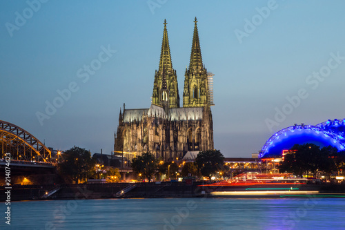 Kölner Dom (HDR-Nachtaufnahme)