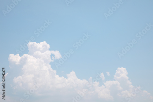 Canvas Print Blue sky background in vintage film style