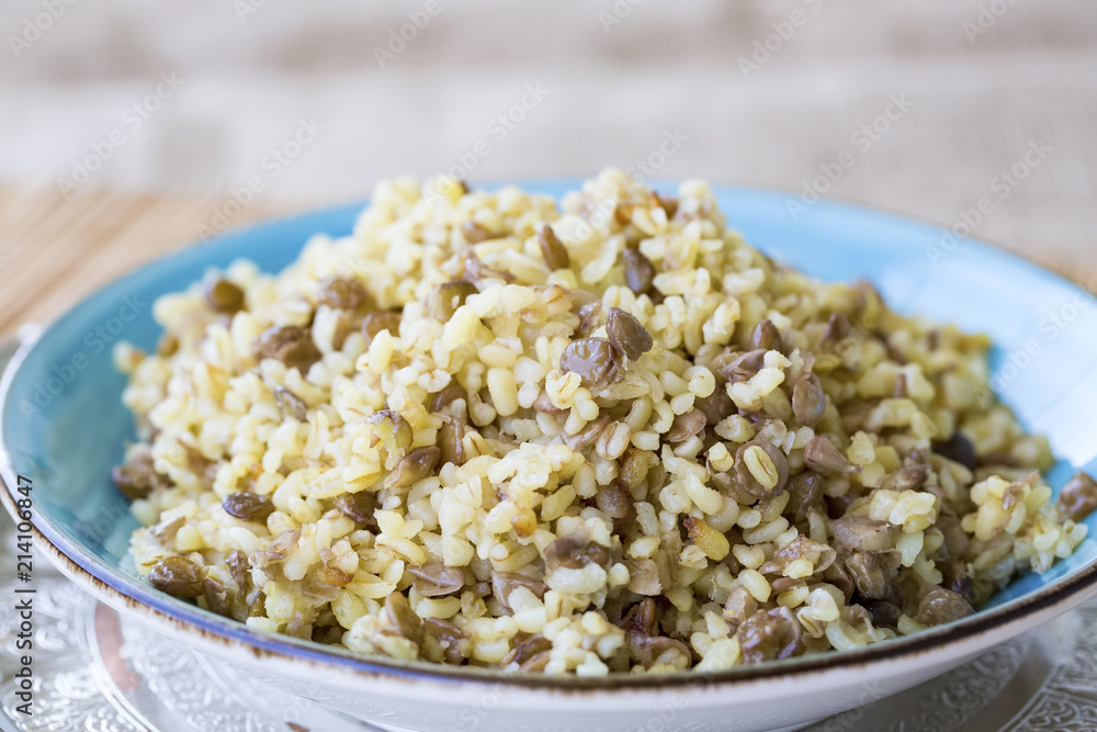 Turkish foods; green lentil with bulgur food pilav (yesil mercimekli bulgur pilavi) Turkish foods; green lentil with bulgur food pilav (yesil mercimekli bulgur pilavi)