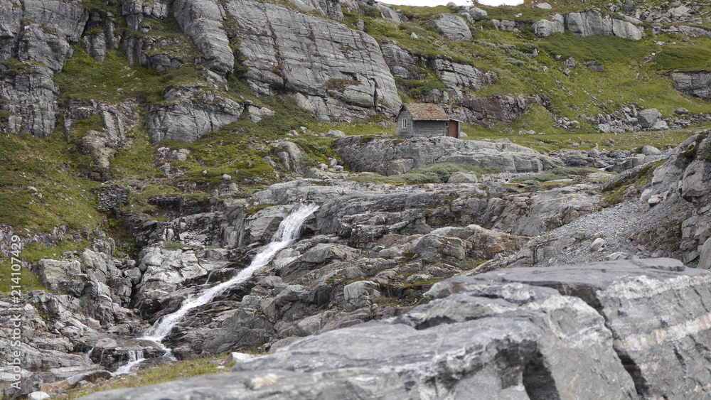 Wasserfall / Energiegewinnung am Dravladalsvatn, Folgefonna Gletschergebiet, Norwegen Wasserfall / Energiegewinnung am Dravladalsvatn, Folgefonna Gletschergebiet, Norwegen