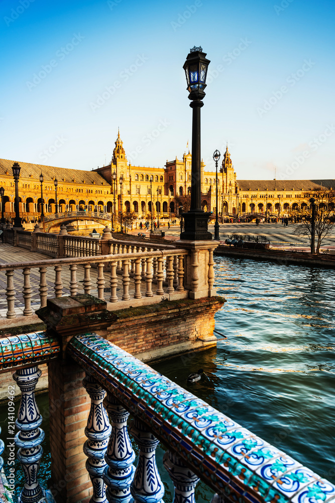 Fototapeta premium The Spain Square is a plaza in the Parque de Maria Luisa in Seville