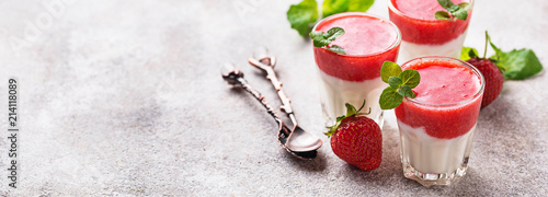 Fotografija Delicious dessert panna cotta with strawberry