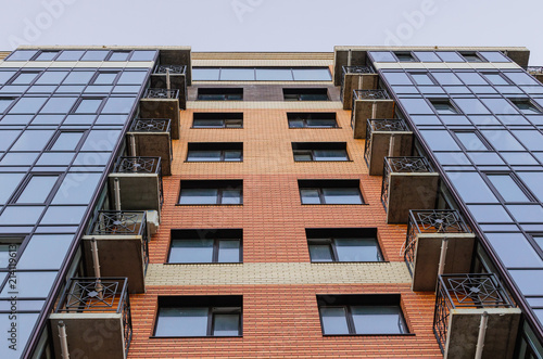 Photos Creative and modern architectural design in the city, new multistorey apartment block