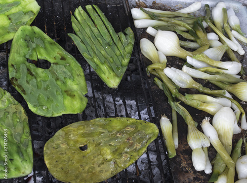 asado de nopales y cebollines