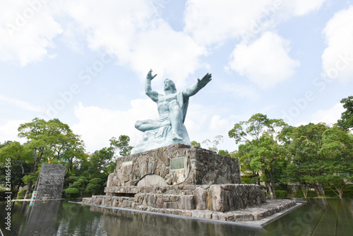 長崎 平和の像