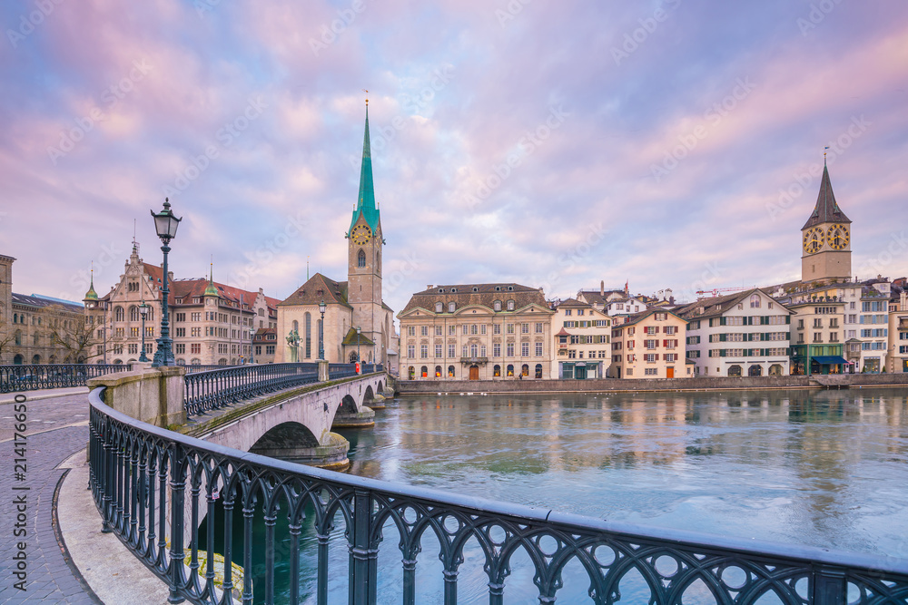 Naklejka premium Cityscape of downtown Zurich in Switzerland