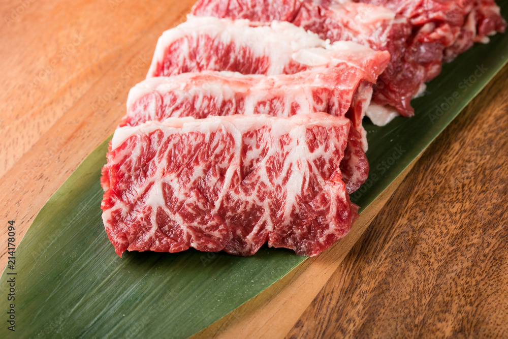 インサイドスカート の画像 4 件の Stock 写真 ベクターおよびビデオ Adobe Stock