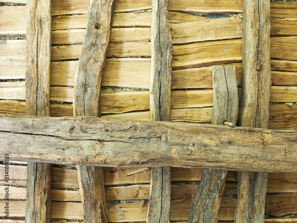Alter Deckenbalken im Bauernhaus Alter Deckenbalken im Bauernhaus