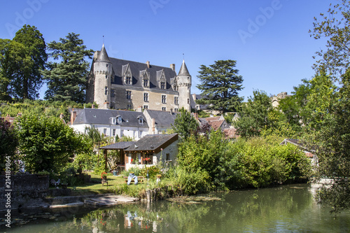 Montrésor. Le château et les rives de l'Indrois. Indre-et-Loire. Pays de Loire