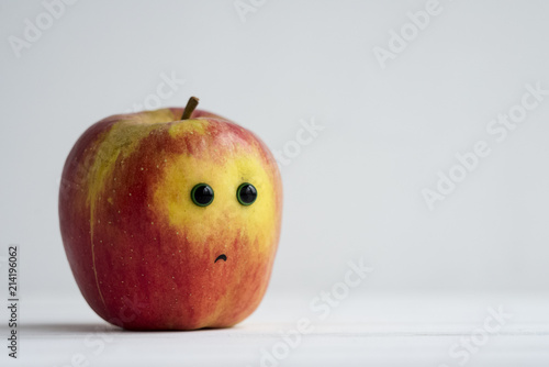Яблоко
