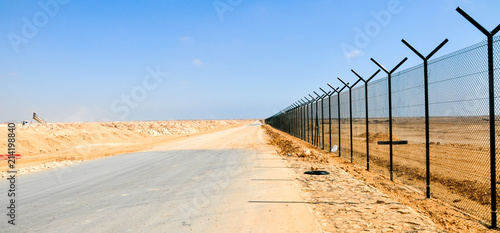Schilderij op canvas A boundary fencing wall