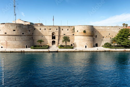 Aragonese castle, located on the seaside in the Italian city of Taranto. © lubov8