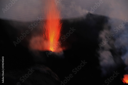 éruption volcanique au Stromboli