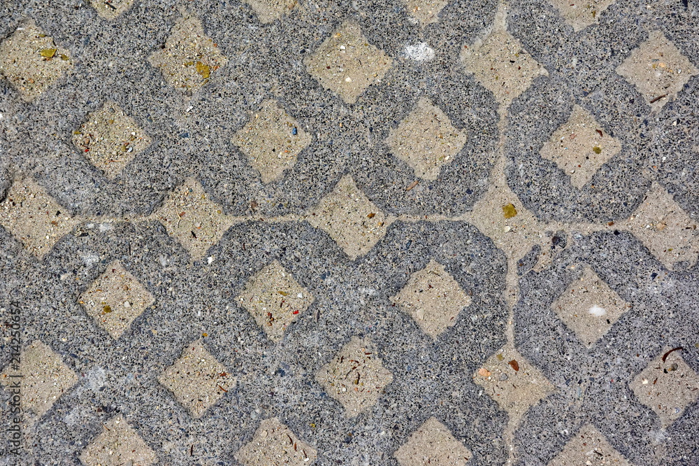 Latticed concrete paving slab. Element for the improvement of parks and back yards