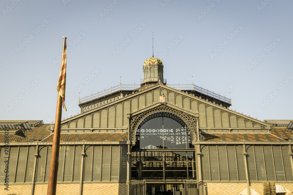 Obraz premium Fasada Born Market, XIX wiek. Dzielnica Gotycka w Barcelonie. Barcelona, Katalonia, Hiszpania