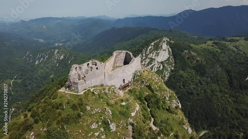 Chateau de Montsegur 180 face nord photo