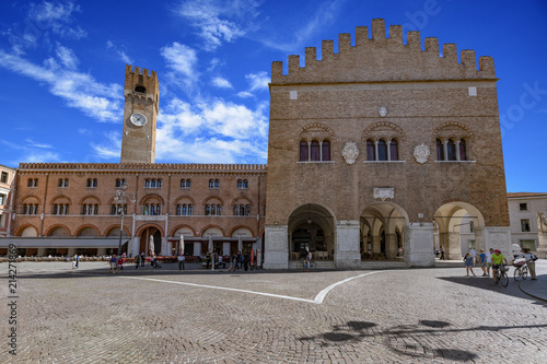 Treviso, Piazza dei Signori e Palazzo Trecento, il centro storico della città photo