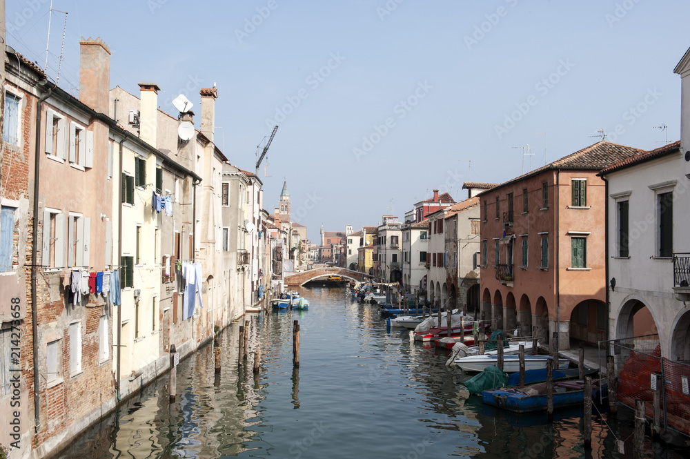 Häuser am Canal Vena in der Altstadt von Chioggia, Provinz Venedig, Venezia, Region Venezien, Veneto, Norditalien, Italien, Europa
