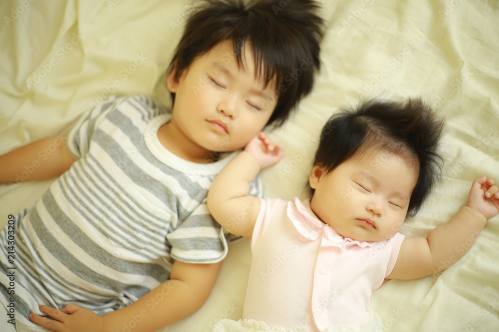 眠る子供たち 眠る子供たち