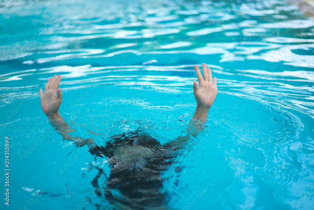 Woman drowned swimming pool