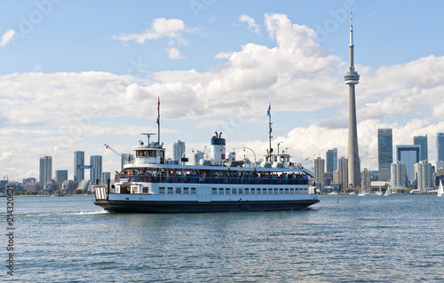 Fähre von Toronto nach Center Island, CN- Tower, Toronto, Provinz Ontario, Kanada, Nordamerika