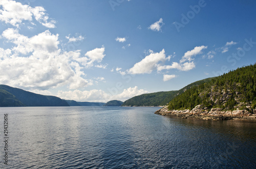 Blick in den Fjord Saguenay, Tadoussac, Region Charlevoix, Parc marin du Saguenay-Saint-Laurent, Provinz Québec, Kanada, Nordamerika
