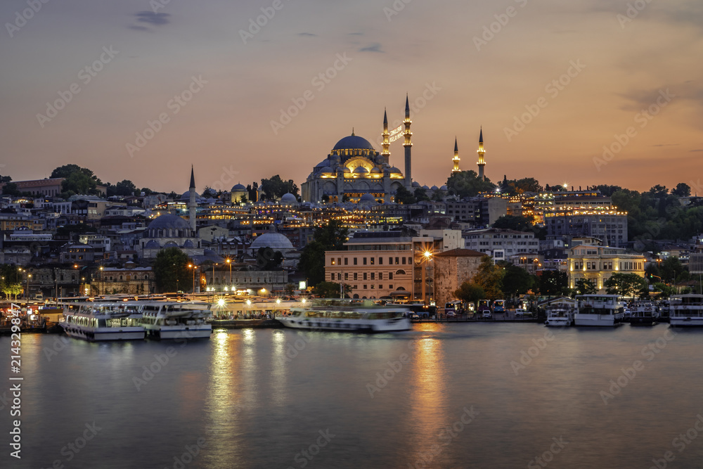 Fototapeta premium Istanbul at Night